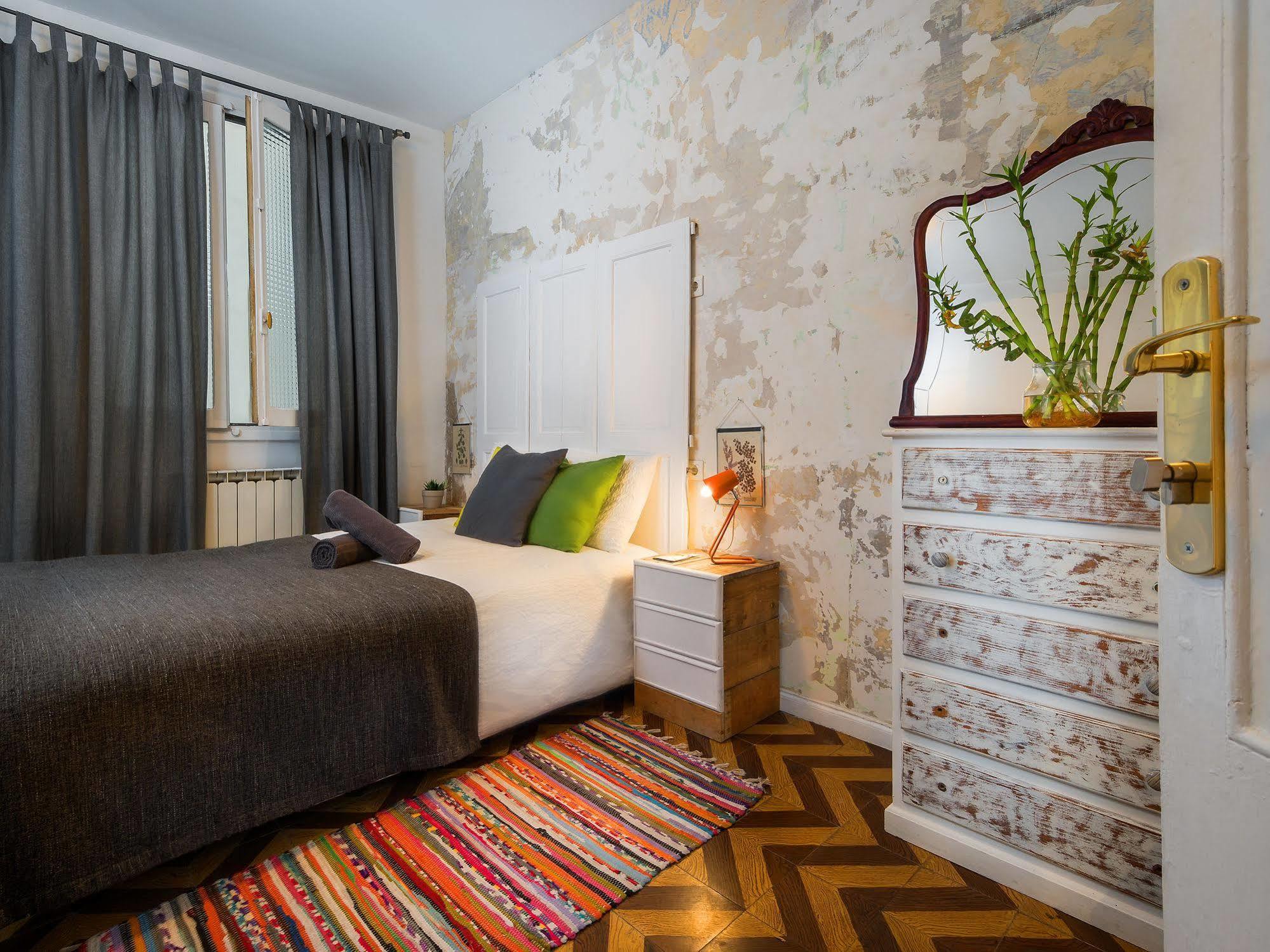 Off Beat Guesthouse - Self-Check-In - Sleep Conscious San Sebastian Luaran gambar